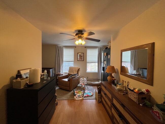 Building Photo - 5202 Dresden Wy