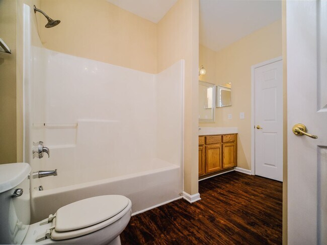 Building Photo - 7020 Somerset Springs