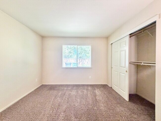Building Photo - Bright and inviting 3-bedroom, 2-bathroom home!