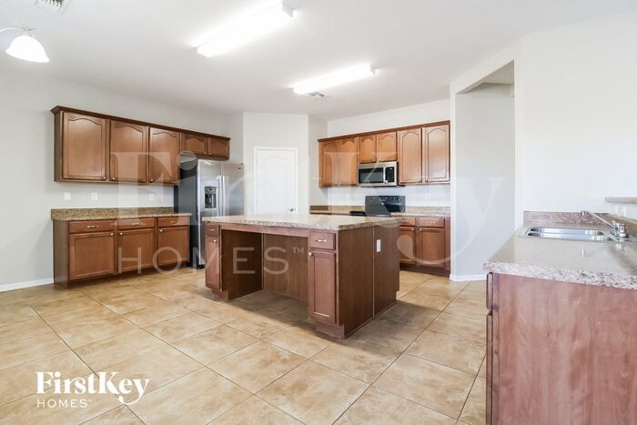 Building Photo - 1842 S 222nd Ln