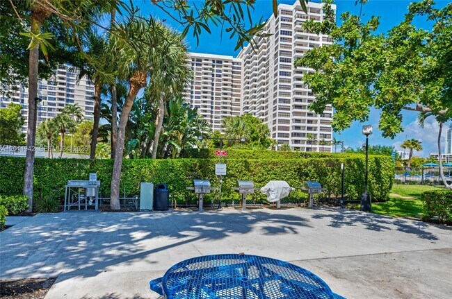 Building Photo - 600 Three Islands Boulevard