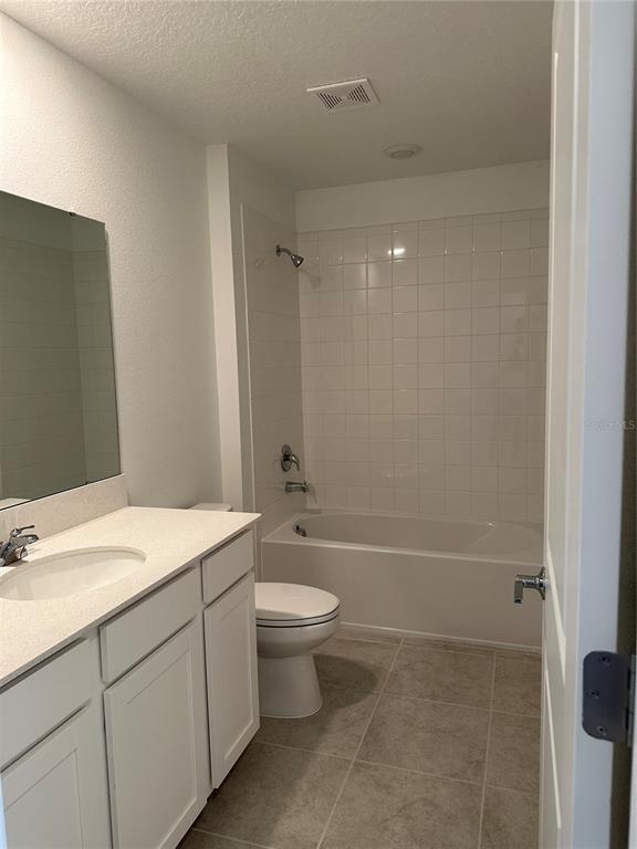 Building Photo - 26277 Feathergrass Cir