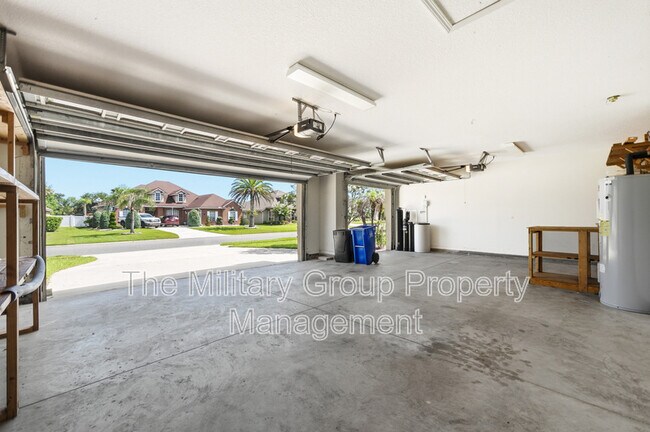 Building Photo - 374 Porta Rosa Circle