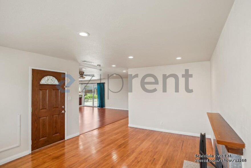 Building Photo - 3418 Sagewood Ln