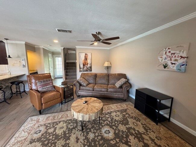 Building Photo - 605 Port