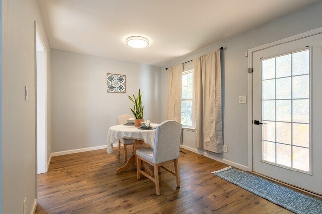 Building Photo - 356 Andrew Dr