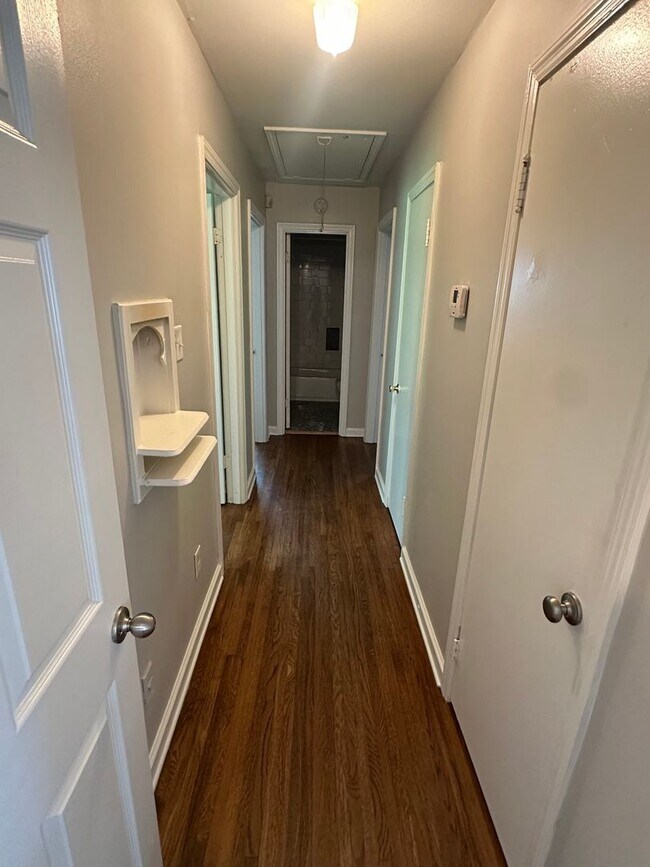 Building Photo - 3BD/1.5BA Home located in Colonial Acres!