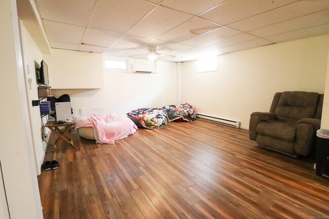 Building Photo - 63 Home Ave