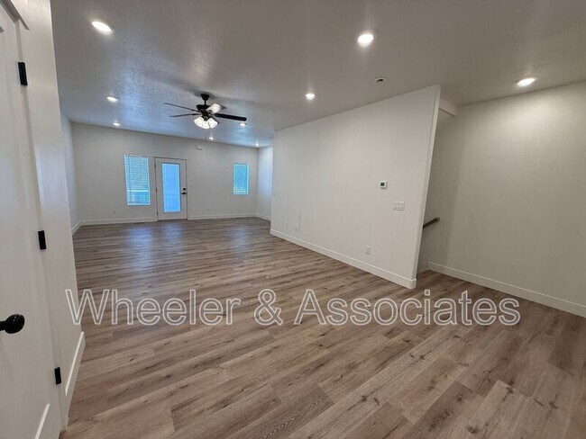 Building Photo - 1294 E 1640 S