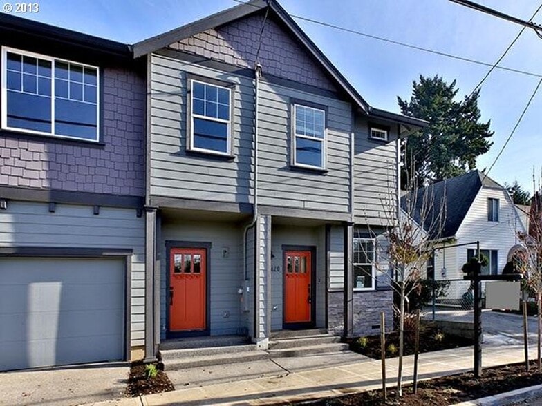 Building Photo - 6430 N Maryland Ave