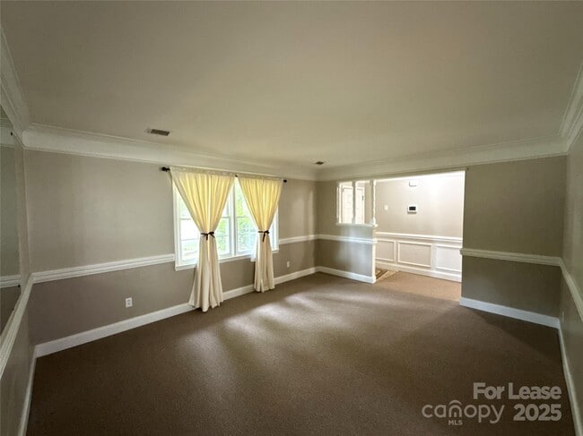 Building Photo - 118 Manning Dr
