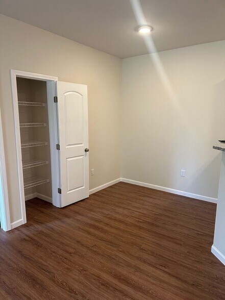 Building Photo - 114 Harmony Mdws Ct