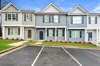 Building Photo - 3575 Saratoga Cir