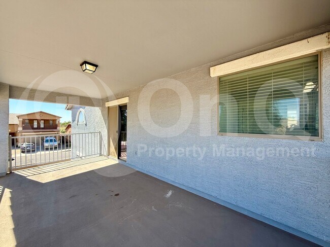 Building Photo - 2348 N Sand Hills Ct