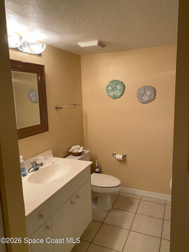 Building Photo - 8951 Lake Dr