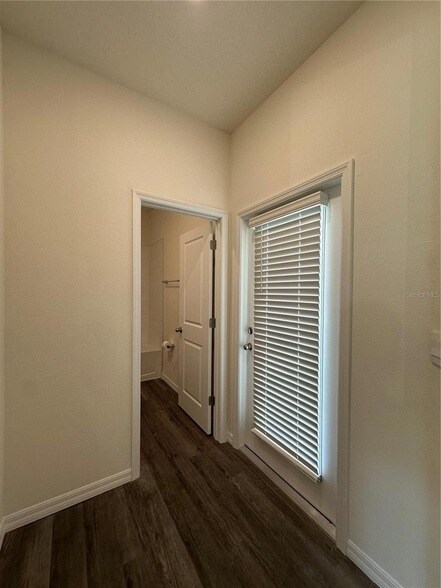 Building Photo - 3272 Arch Ave
