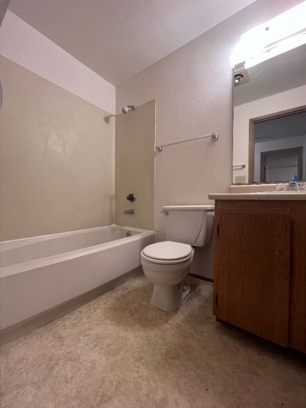 Building Photo - 10522 Lake City Way NE