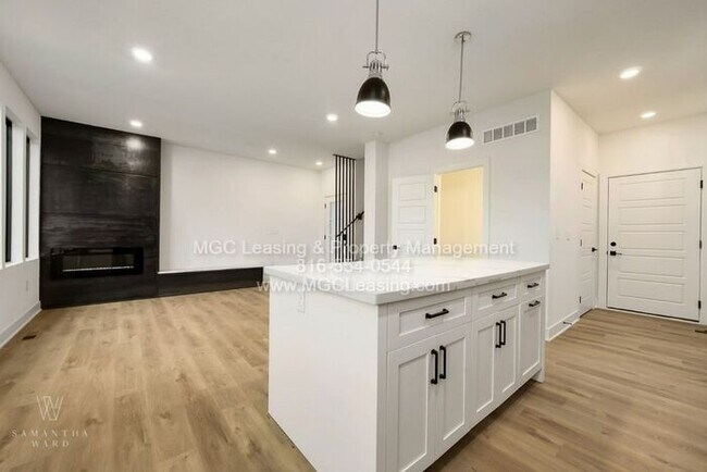Building Photo - Ayden Place Townhome