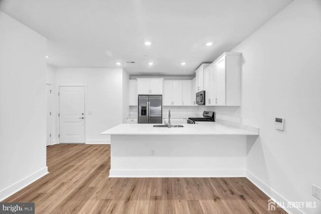 Building Photo - 30308 Radford Ct