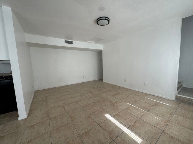 Building Photo - MeadSt221-223