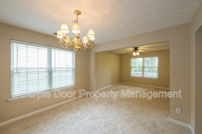 Building Photo - 304 Meadow Point