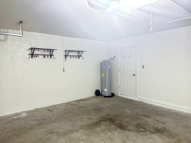 Building Photo - 2240 Safe Harbour Ct