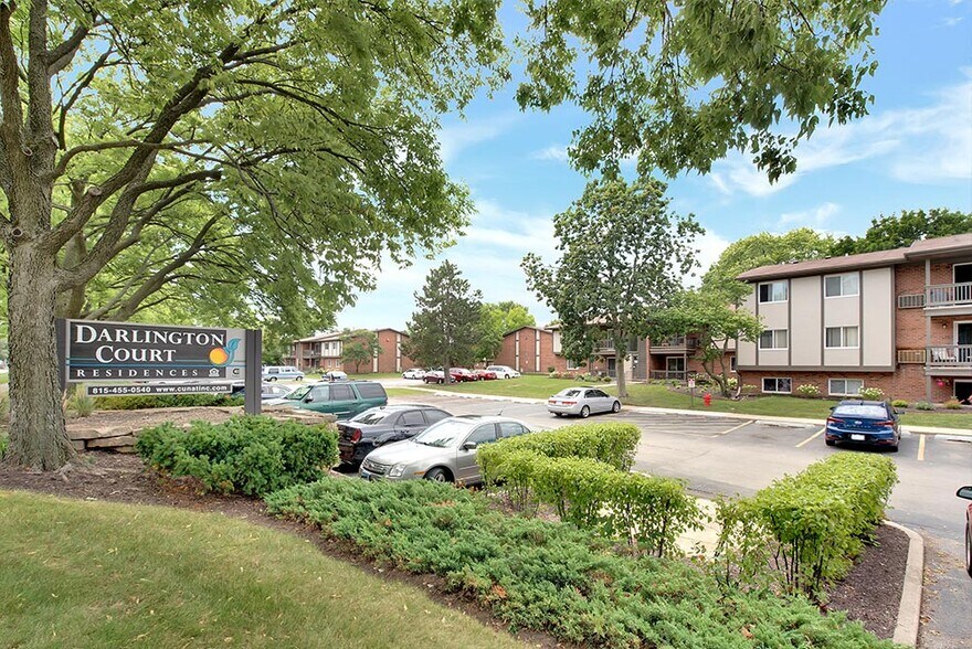 Darlington Court Apartments 595 Darlington Ln Crystal Lake IL 60014