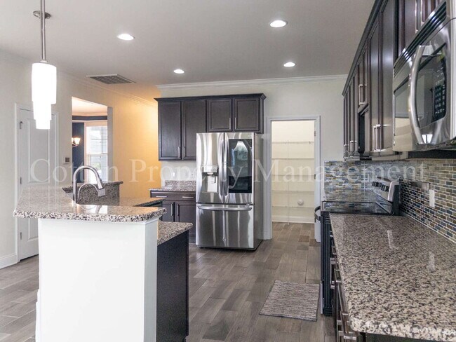 Building Photo - 7445 Darius Dr