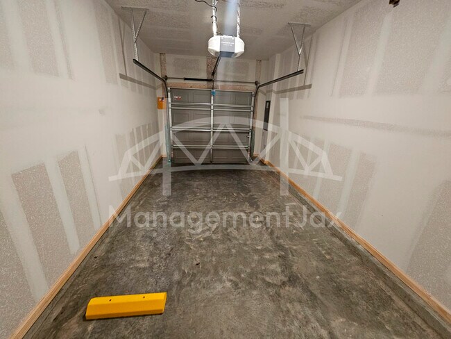 Building Photo - 5914 Ortega Lk Dr