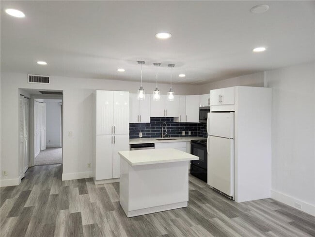 Building Photo - 282 Mansfield G