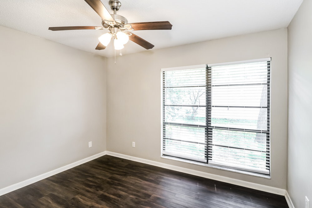 Building Photo - 11504 Robles Del Rio Pl