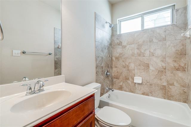 Building Photo - 2326 Stutz Dr