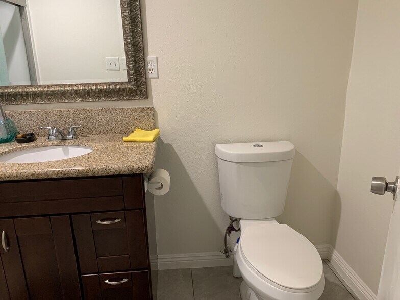 Building Photo - 3361 E Andy St