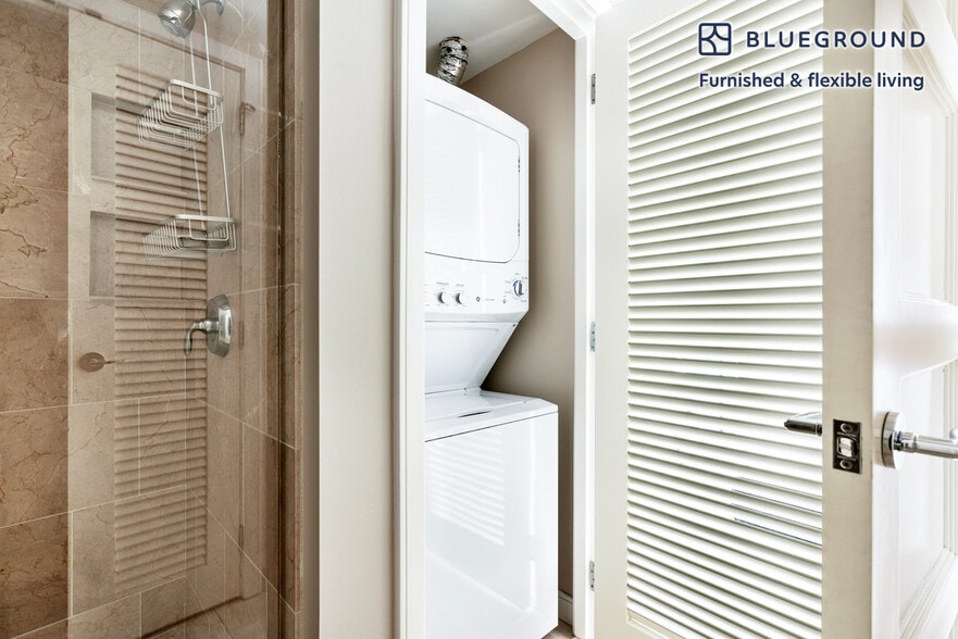 Building Photo - 425 8th St NW