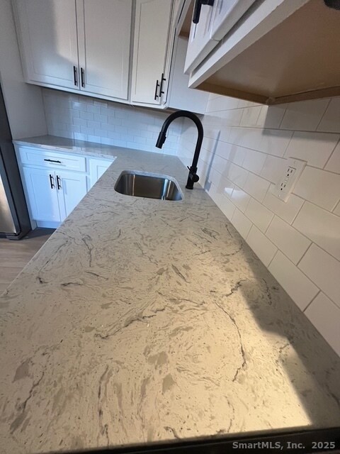 Building Photo - 79 Beths Ave