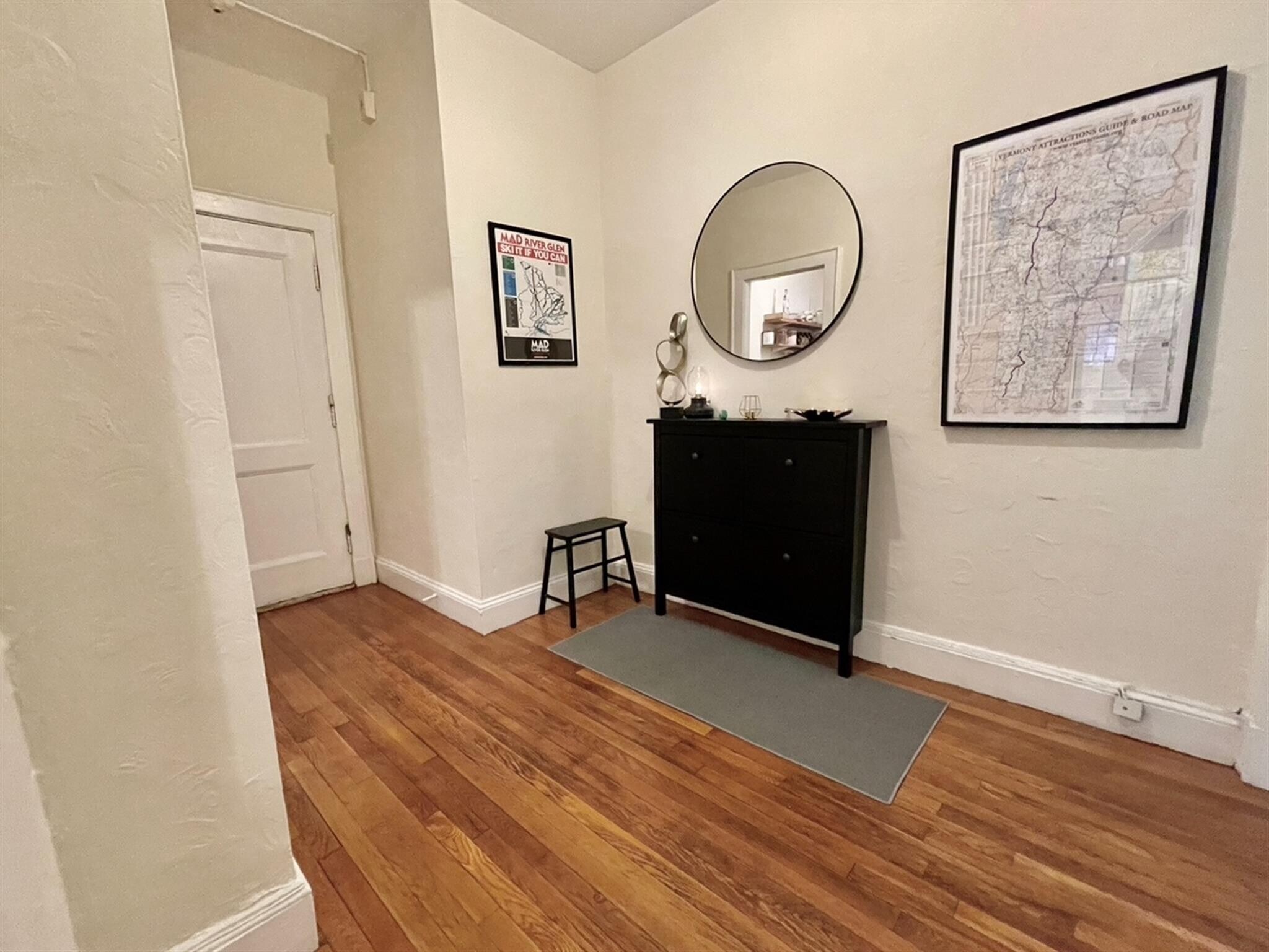 Building Photo - 71 Martin St