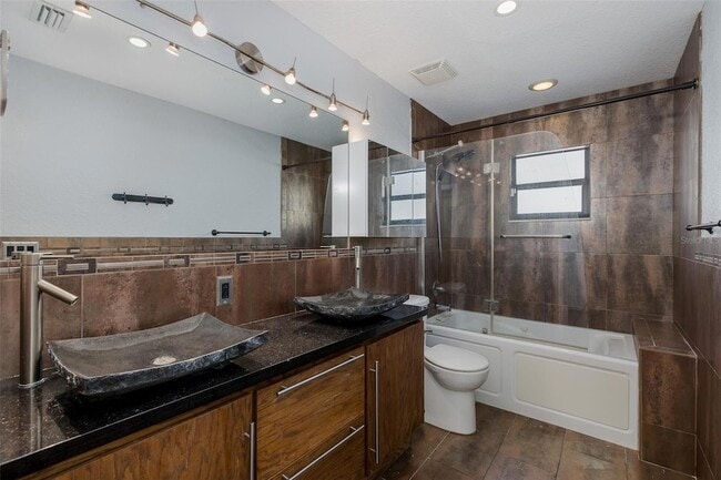 Building Photo - 3841 Rudder Way