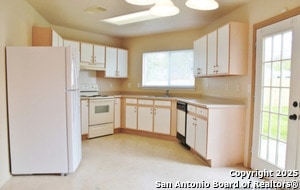 Building Photo - 10131 Amber Flora Dr