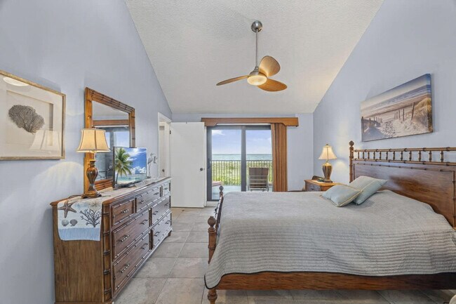 Building Photo - 890-A1A A1A Beach Blvd