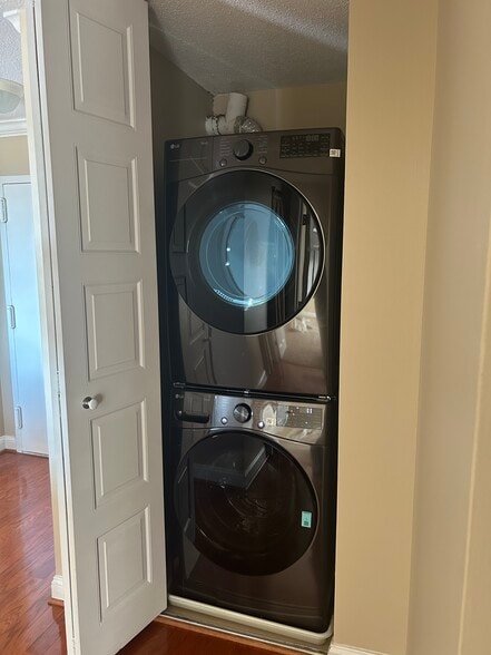 Washer/Dryer - 4500 S Four Mile Run Dr
