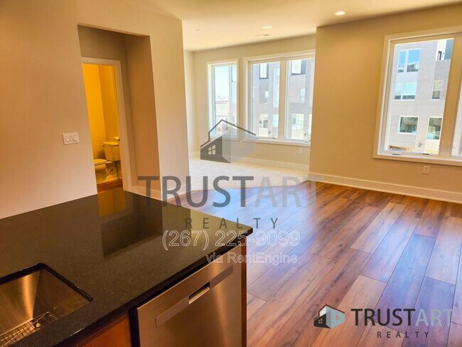 Building Photo - 3150 N Park Ave