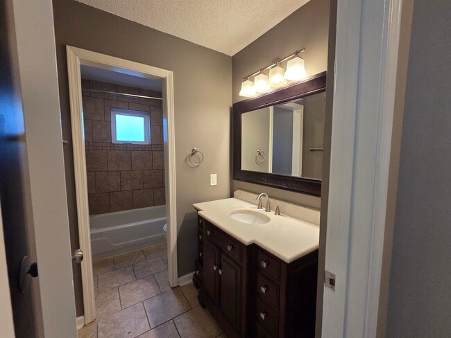 Building Photo - 2104 Harbert Ave