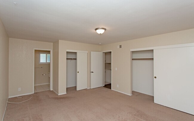 Building Photo - Beautiful 3 Bedroom Carlsbad Home!