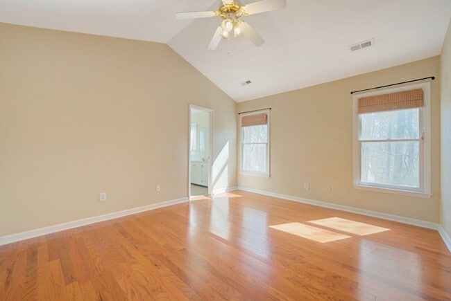 Building Photo - Bright + Spacious 4 Bedroom Home w/ Walkout Basement in Chestnut Bluffs of Woodcroft!