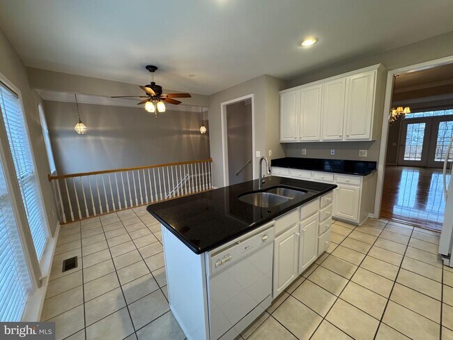 Building Photo - 45776 Mountain Pine Square