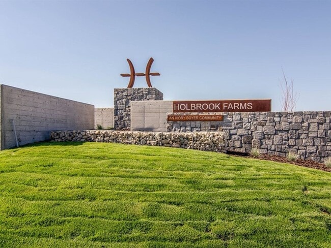 Building Photo - LEHI HOUSE W ATTACHED 2 CAR, LANDSCAPING &...