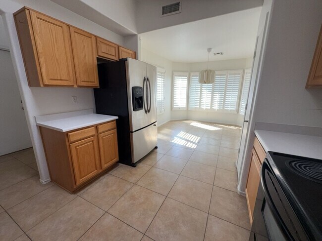 Building Photo - 3bedrom 2 bath