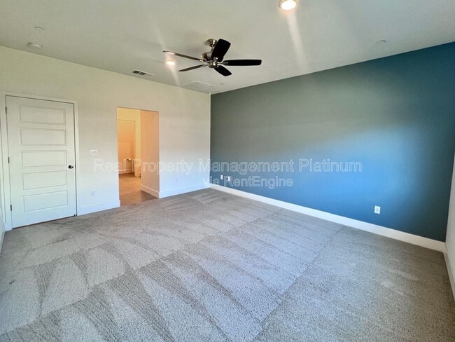 Building Photo - 2321 S Purdue Ave