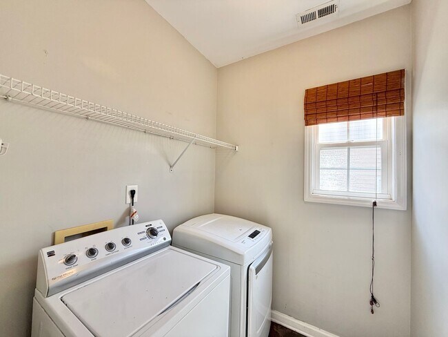 Building Photo - Newly Remodeled 3BD, 2.5BA Raleigh Home wi...