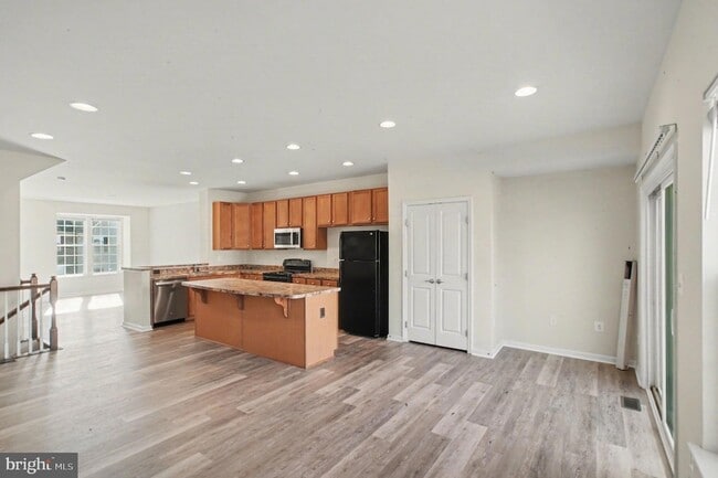 Building Photo - 3108 Alliance Ct